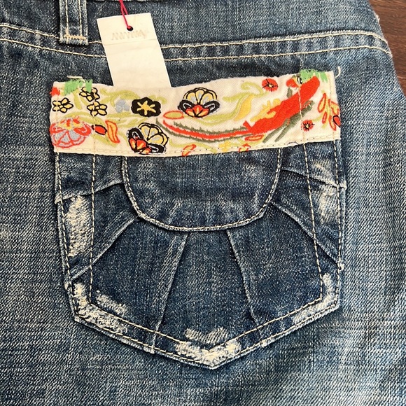 Jeans - Picture 3 of 16